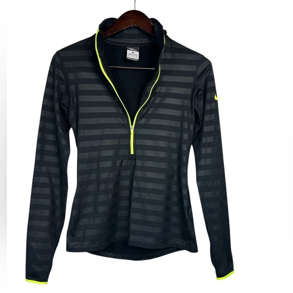 Nike Pro Dri Fit Hyperwarm 1/2 Zip Black Pullover Women’s Size Small Slim Fit
